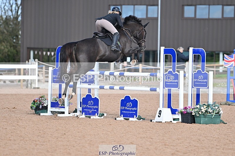 231014A-103757-04170 - Cls 18 Newcomers & 1.10m Open