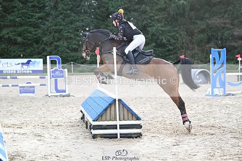 241117-133948-04236 - Cls 3 90-95cm 13.00 to 14.00