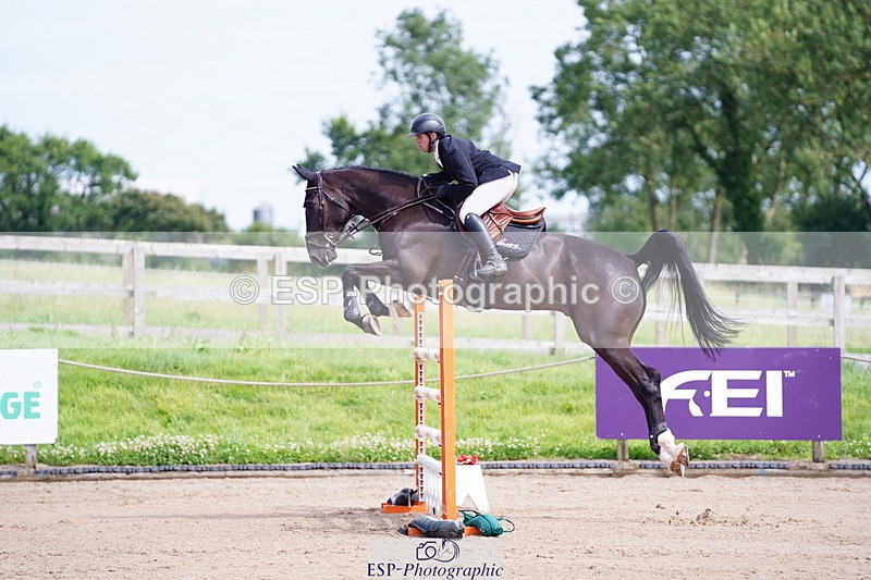 240803A-150902-08808 - Cls 32 National 1.30m Open