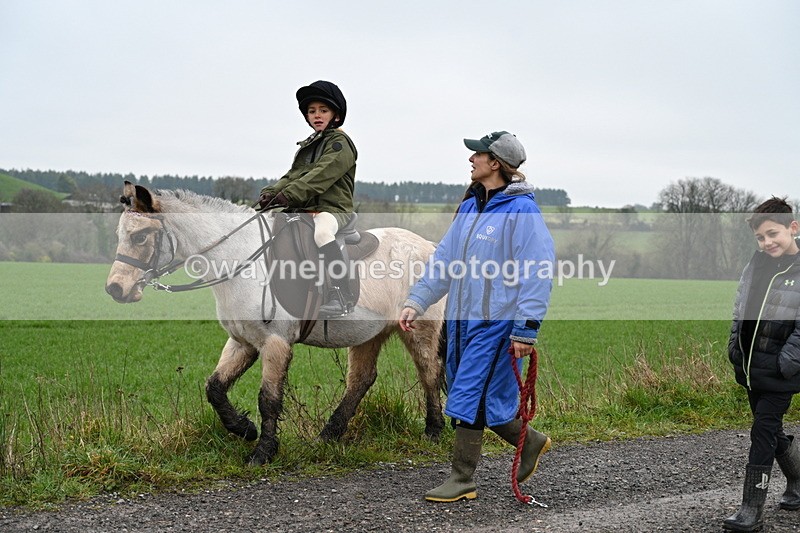 WJ7_9877 - Walk out..