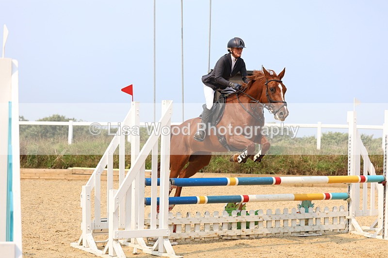 3E7A1372 - Class 4: Senior British Novice/90cm open