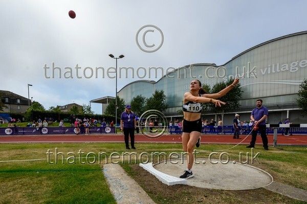 Age25SUN-929285 - Field Female Set Two