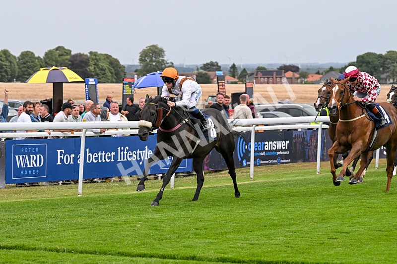 040725-Race 2-Emeralds Pride-4303 - Race 2