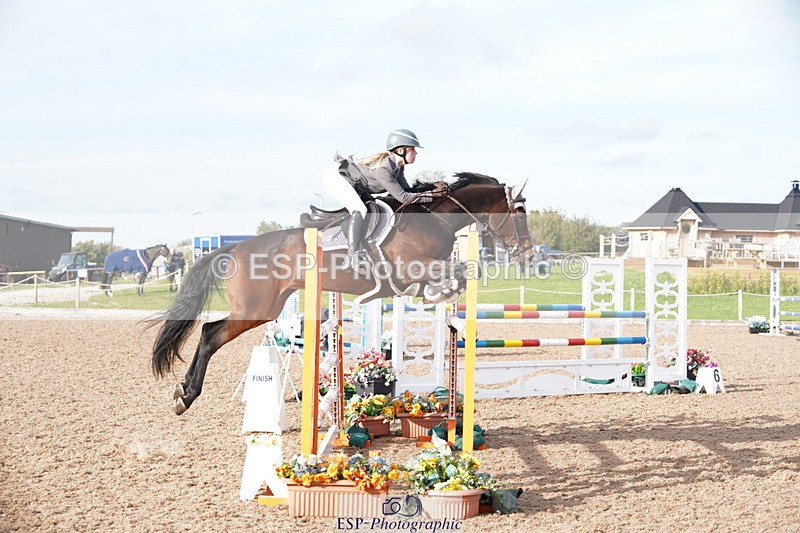 241005A-162052-05189 - SAT Cls 12 Snr Fox & 1.20m Open