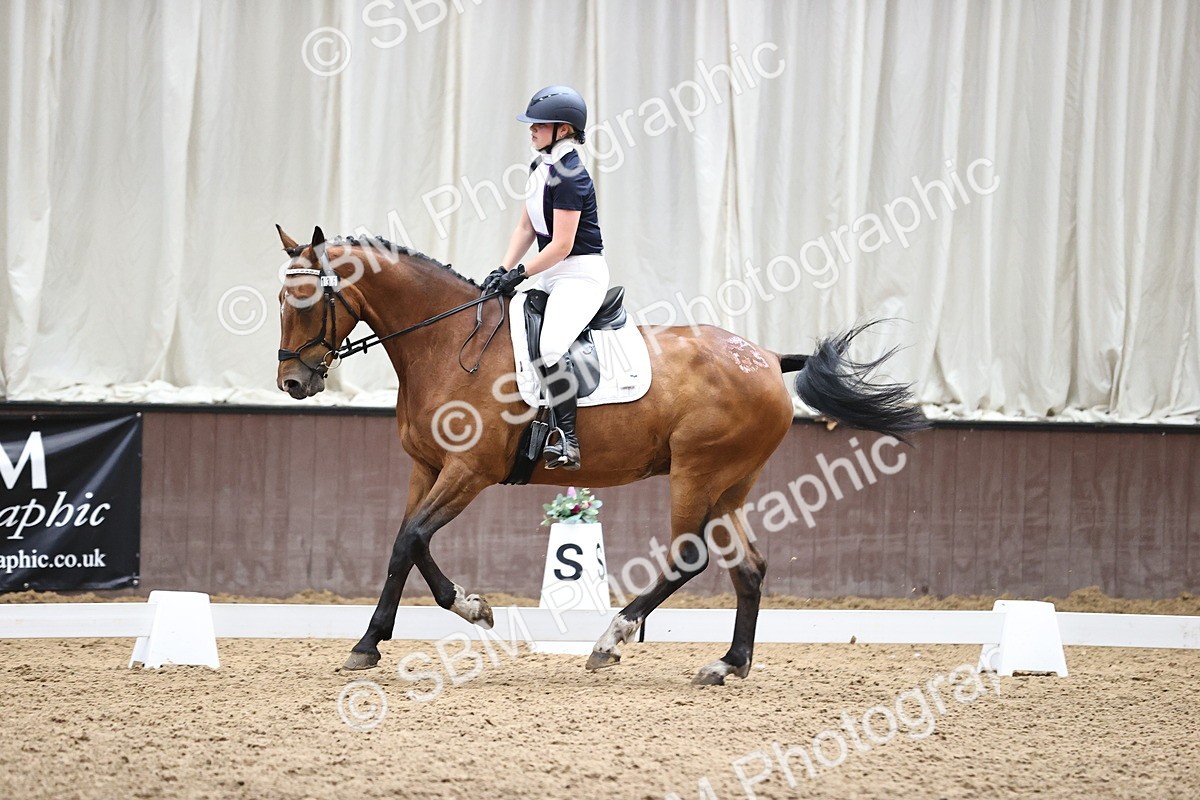 SBM_001873 - Novice 4 - 11.15-13.22