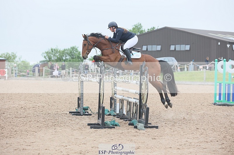 250524-124629-04771 - Cls 15 Snr Fox 1st Rnd