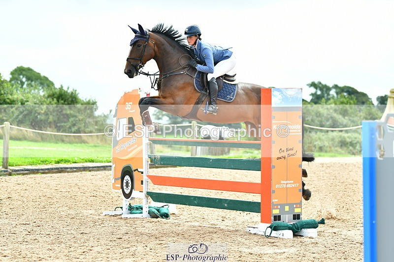 230805A-120043-00312 - Cls 3 Snr Foxhunter & 1.20m Open
