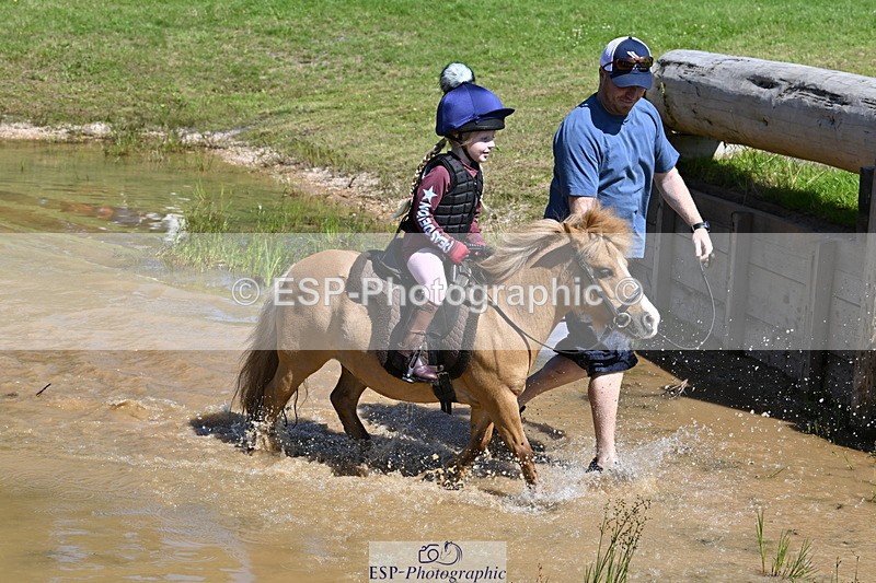 240728B-111514-01289 - Gemma's Group XC