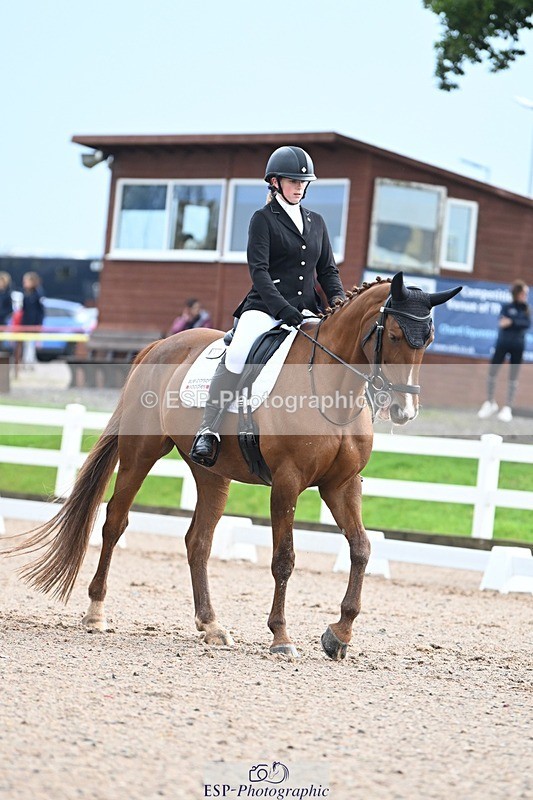 250907-105611-07046 - 015-Annie.MannLittle.Lady.Guinevere