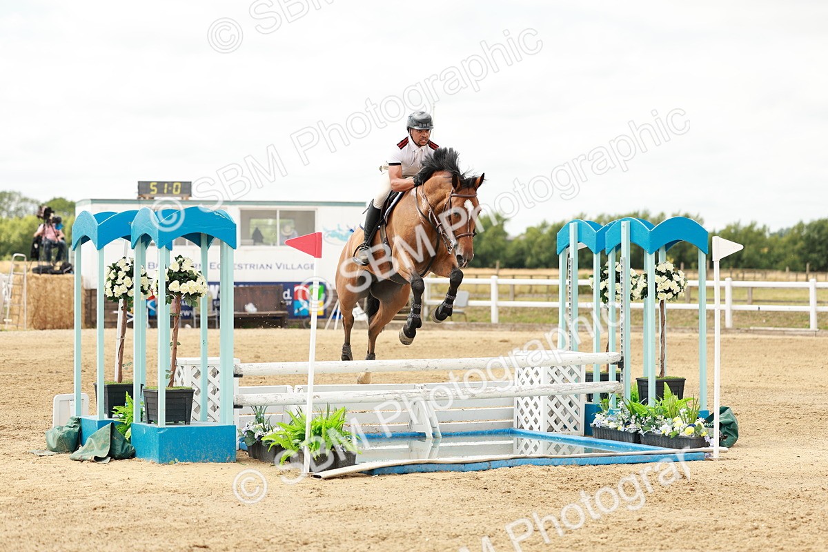 SBM_018391 - Class 21 - Senior Newcomers Championship 2d Rd