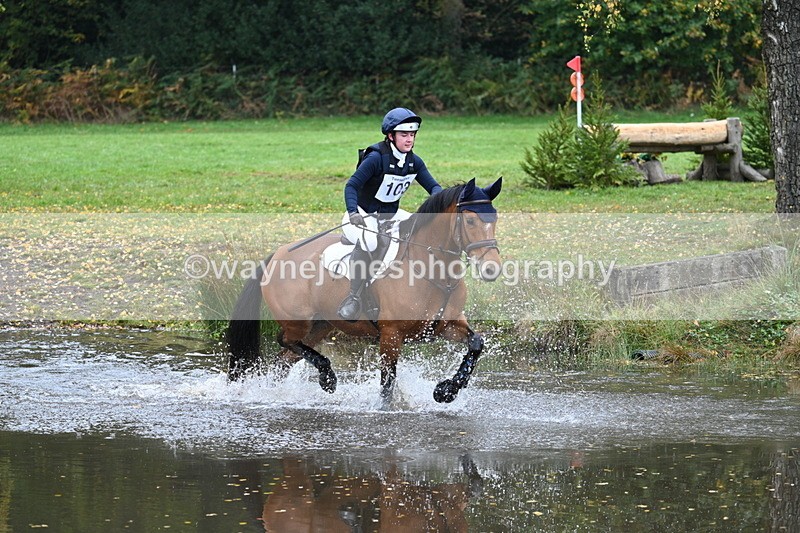 WJ7_3146 - Time 10:47 to 11:11 at the water