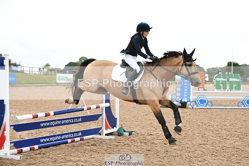 250807-103800-00229 - 80cm Round 1