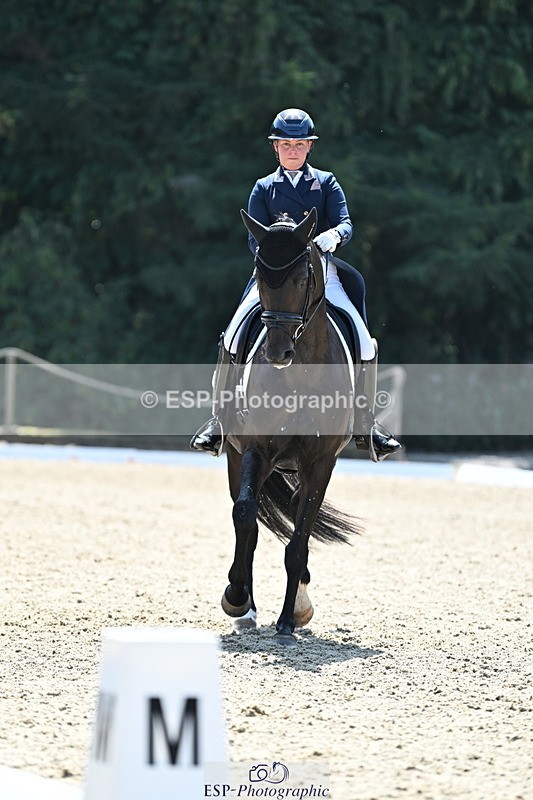 250810A-135818-07147 - 070-Abbie.NewburySeagry.Firstamour