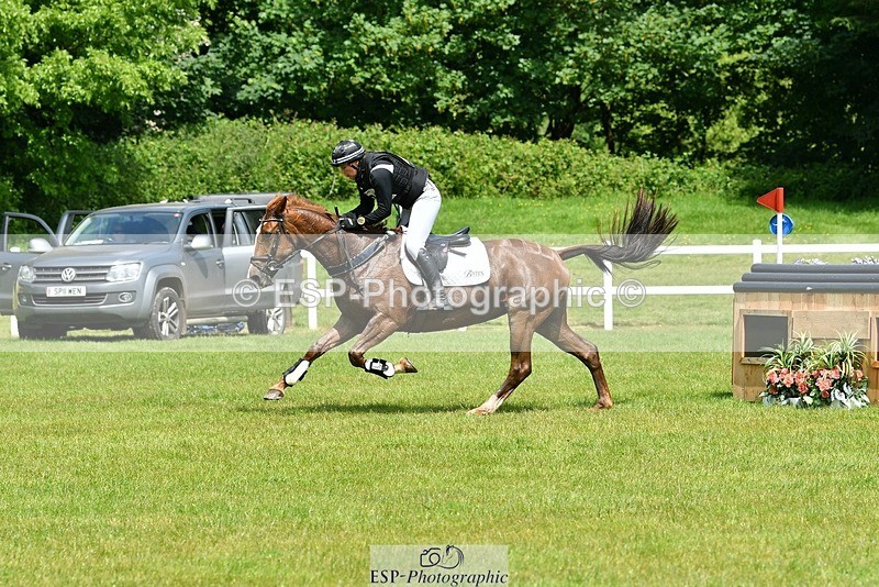 230528-131740-17178 - 409-HENTON_FIRST_LADY-Bundy_Philpott-XC