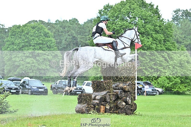 240526-124120-22132 - 404-DEERPAIRC_REVELRY-Max_Warburton