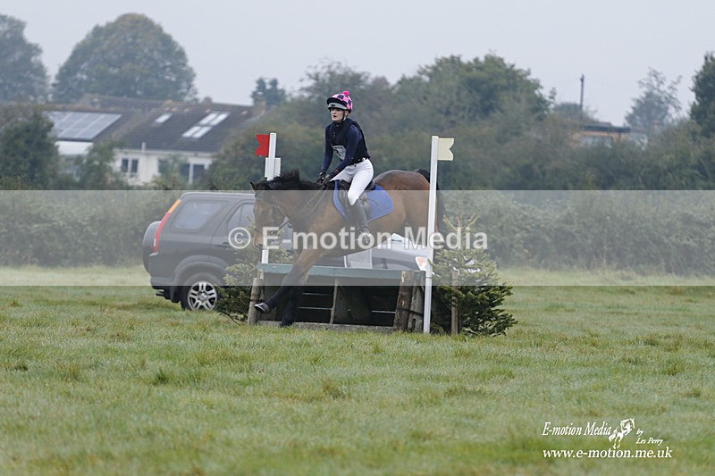 WWHT 171021 0333 - Novice Restricted (0.80m)  17/10/21