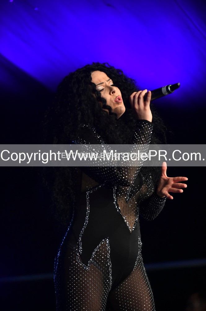 SH4_5977 - The Cher Experience