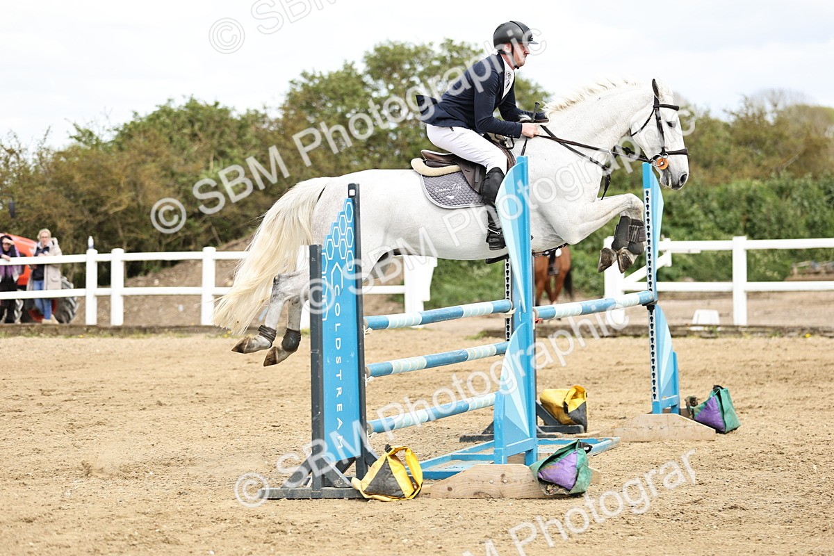 SBM_001322 - Class 4 - Senior Newcomers - 1.10m