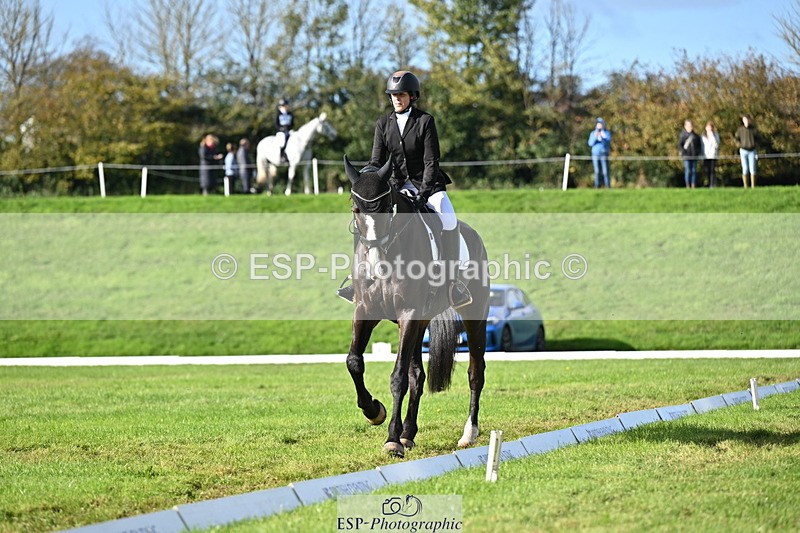 251024A-120351-09501 - F-467-Shareen.Akhtar