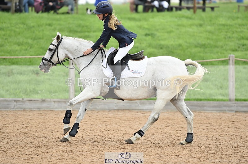 230902A-111814-00661 - Cls 2B Pony Small 80cm