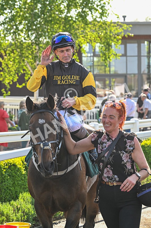 120525-Race 7-Water Of Leith-9174 - Race 7