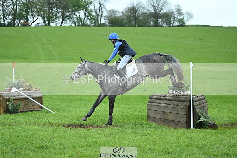 250419-110335-08732 - 508-Maisy.Miller-HEADDON.SWAN.SONG