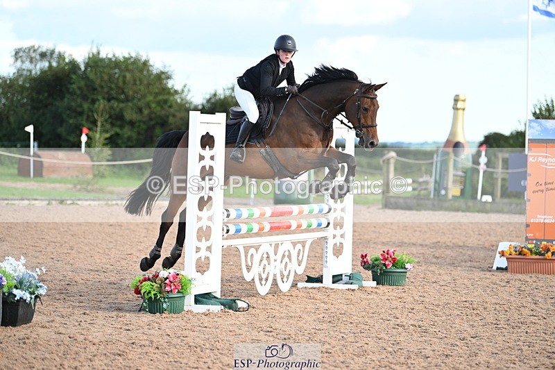 240913A-171111-05304 - Cls 19 Snr 1m Open Speed Derby