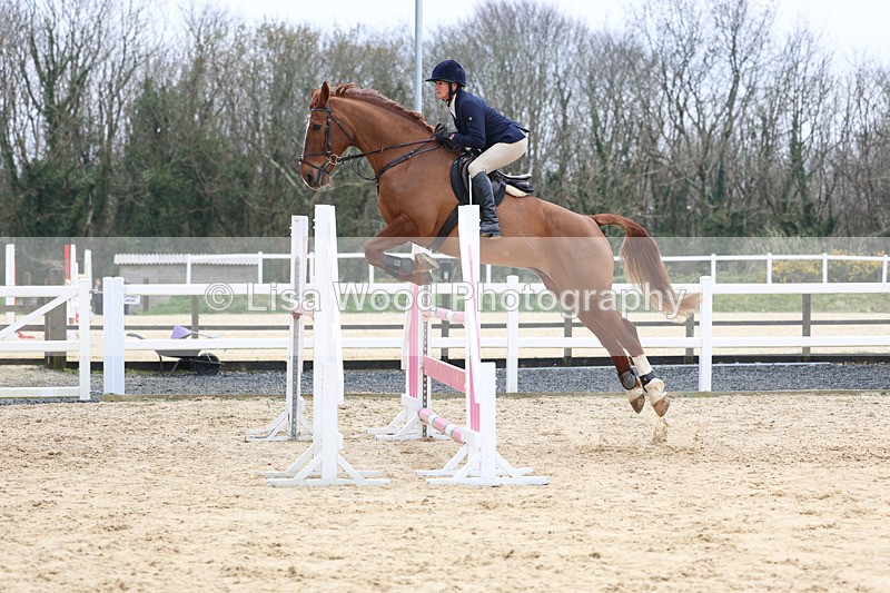 3E7A7745 - Class 8: Senior Newcomers/1.10m open