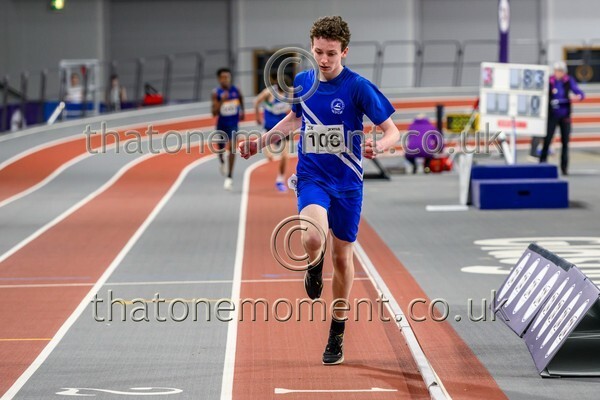 CombiMast25-917895 - Track Male Set Two