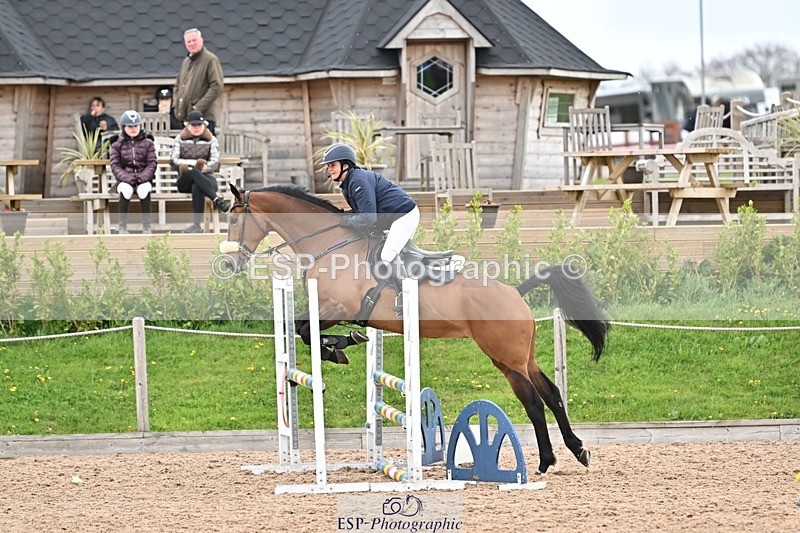 250414-111547-00407 - 90cm Round 1