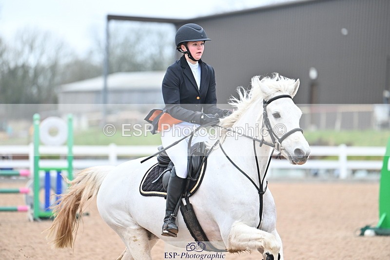 240128A-121946-00837 - Cls 4 Pony Newcomers and 1m Open