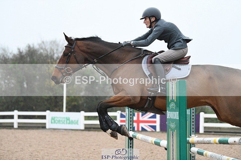 241103A-111020-07703 - SUN Cls 21 Snr Newcomers and 1.10m Open