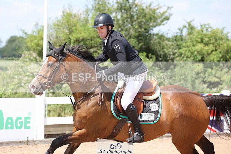 240718A-124030-05165 - Cls 9, 1 Star Bronze Tour 1.10m