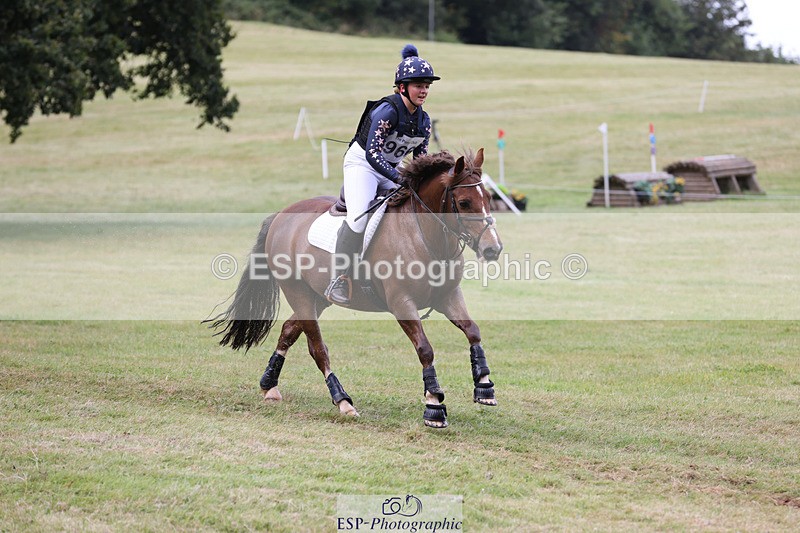 240825X-171933-37899 - 80cm XC 16.30 to 17.30