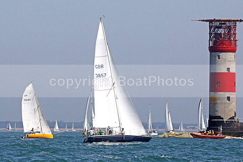 190629 VIGILANT GBR3857 D43A3278 - ROUND THE ISLAND RACE 2019