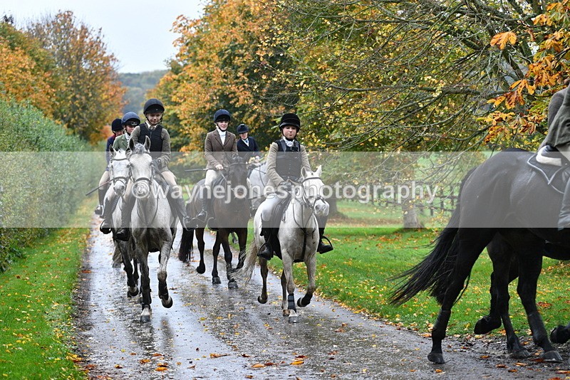 WJ5_6363 - B&B walk back for Hunt Tea !
