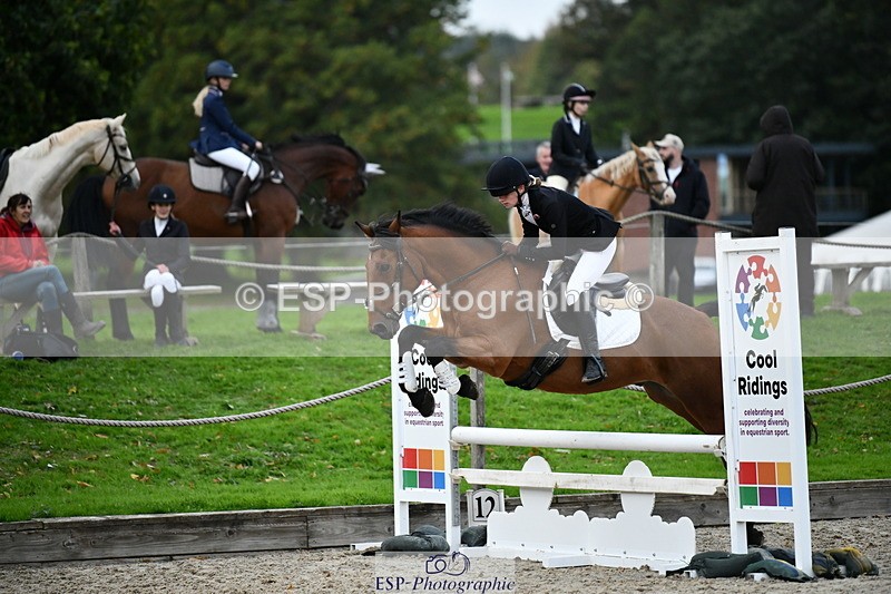 251004A-170229-02353 - Classes 10 & 11 80cm