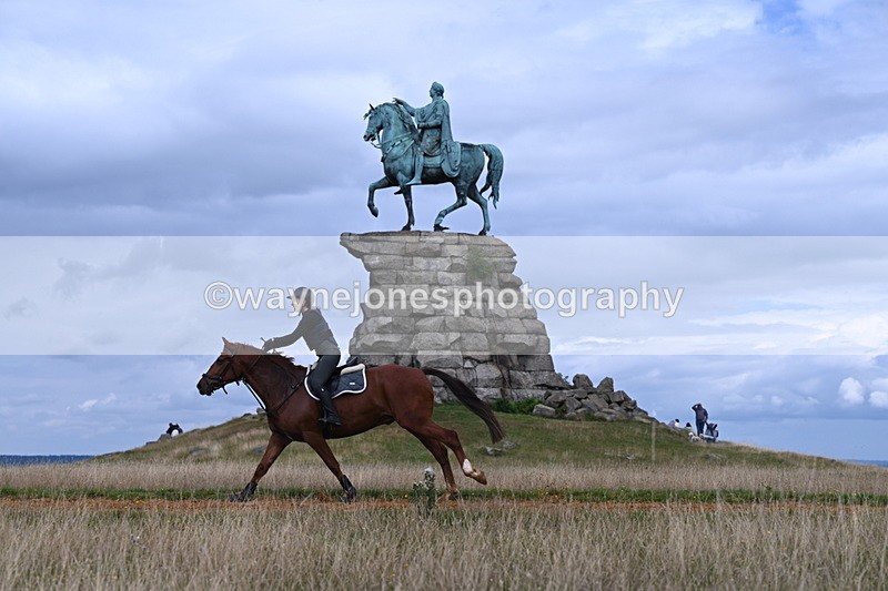DSC_7803 - Time at Statue 13:16 to 13:52