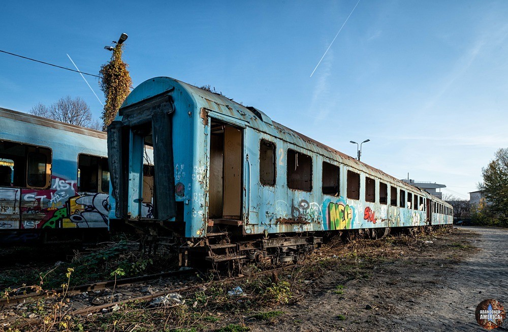 Romanian Train Graveyard - Abandoned Miscellania In Romania