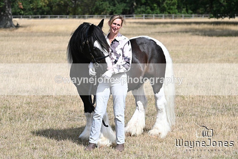 WJ7_9784 - Kellie and Nancy at Swallowfield 31-08-26