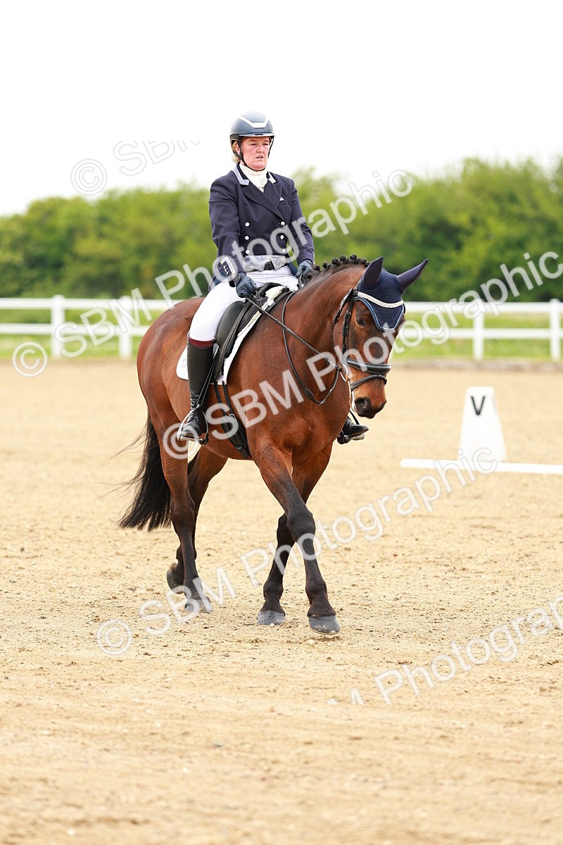 SBM_005041 - Class 16 - Novice 6