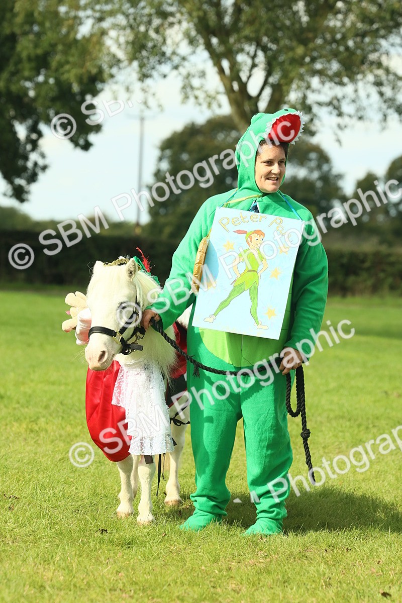 SBM_63561 - S35 - Fancy Dress Showing