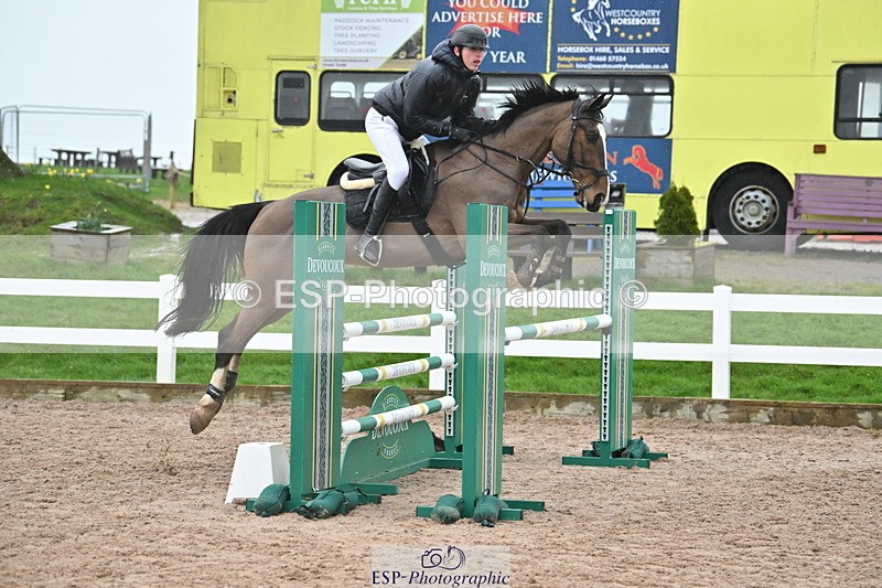 240225A-131041-05401 - Cls 21 Newcomers and 1.10m Open