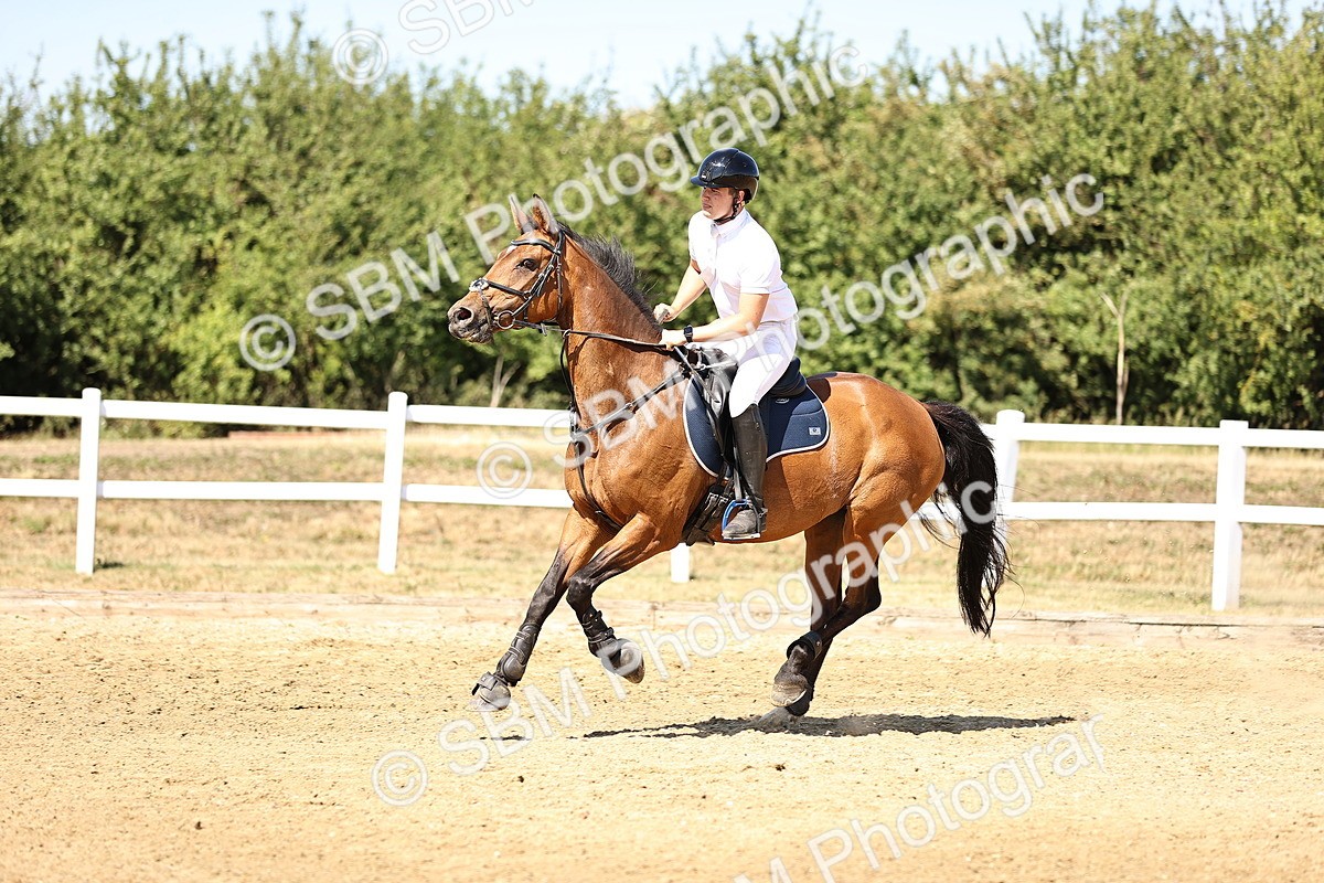 SBM_015188 - Class 16 - Senior foxhunter - 1.20m Open