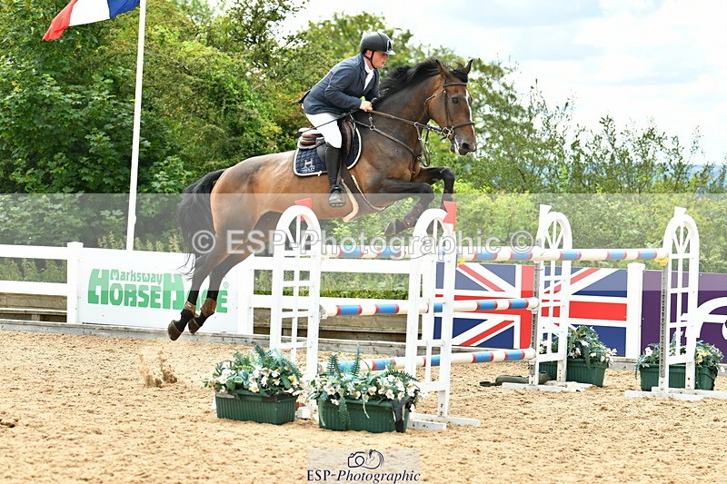 230721A-144905-07112 - Cls 22, 1 Star Gold 1.30m