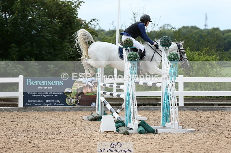 230716A-145145-04085 - Class 25a Pony Fox & 1.10 Open