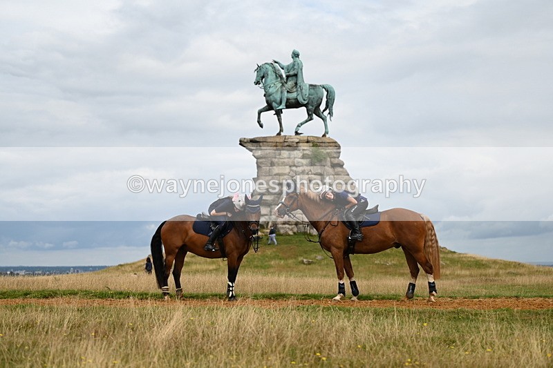 DSC_6084 - Time at Statue 12:17 to 12:44
