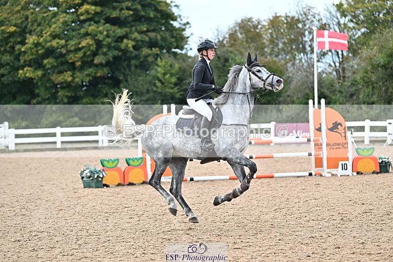 241004A-122832-01844 - Fri 09 95cm Amateur Quals