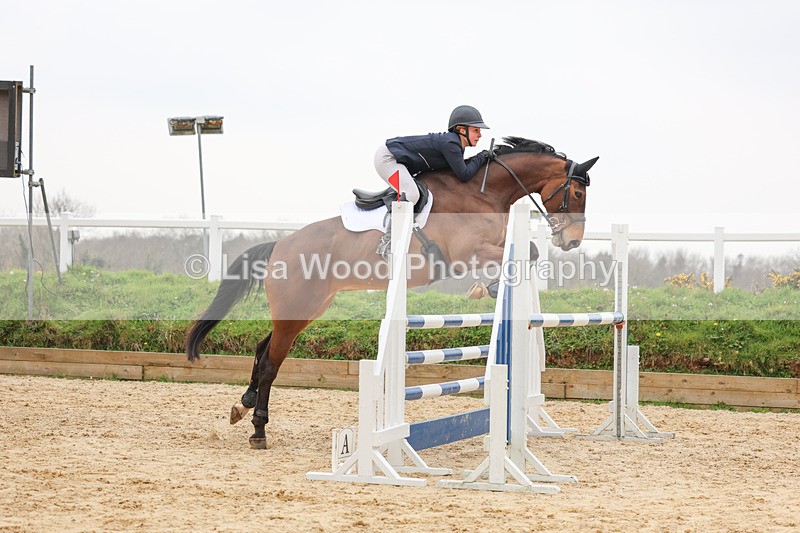 3E7A7695 - Class 8: Senior Newcomers/1.10m open