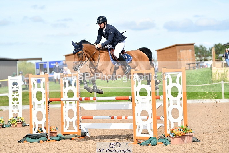 240914A-123537-07041 - Cls 15-S Snr Foxhunter